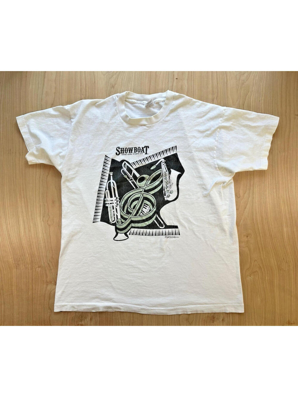 vintage 80's SHOWBOAT CASINO fruit of the loom T SHIRT shredded ATLANTIC CITY NJ